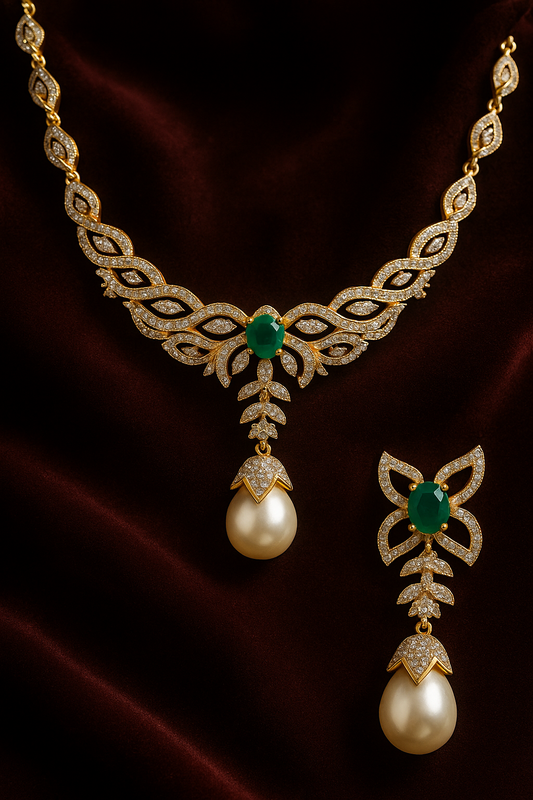 Ladies Emerald & Pearl Drop Necklace Set