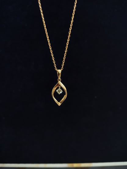 Dewdrop Elegance Dancing Solitaire Pendant