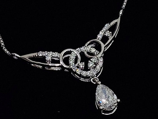 Pearl Mist Solitaire Diamond Pendant with Chain